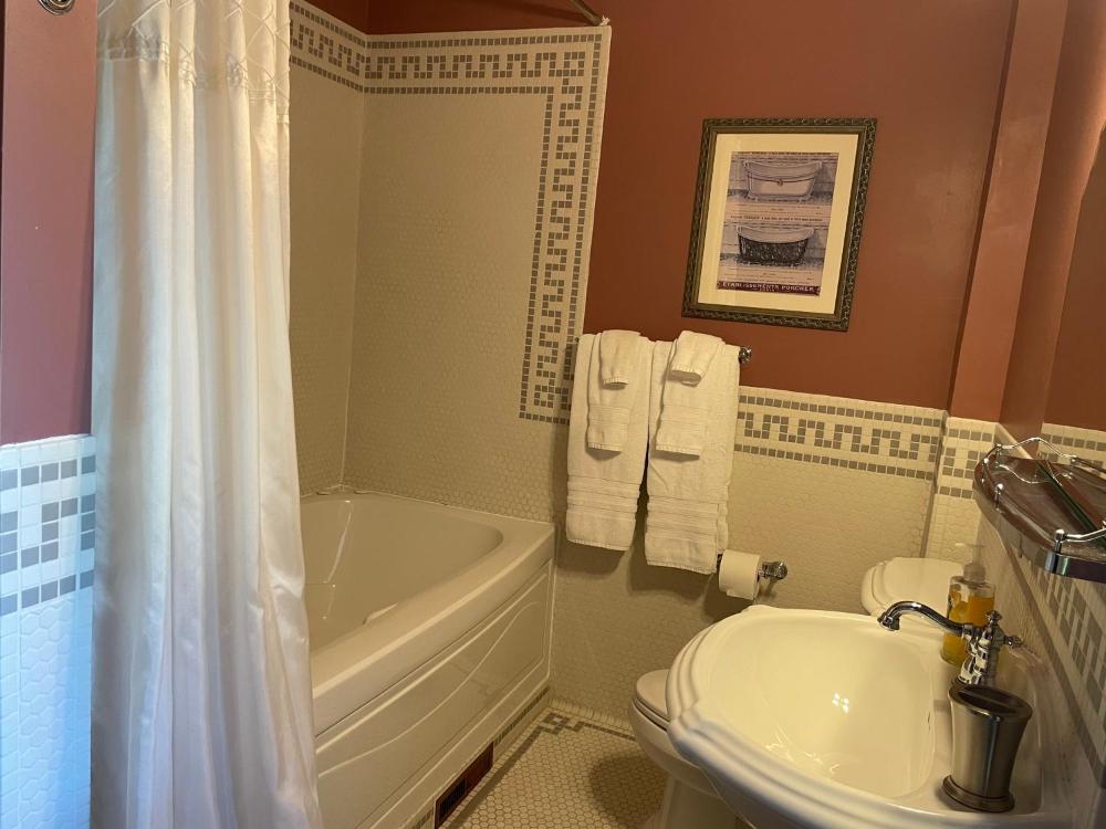 The Nauvoo Grand Bed & Breakfast